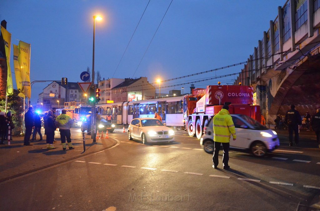 VU Kran Strab Koeln Ehrenfeld Stammstr Ehrenfeldguertel P055.JPG - Miklos Laubert